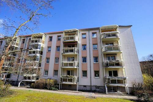 Haus hinten (4).jpg - Eine ETW in schöner Grünlage am Stadtrand von Potsdam