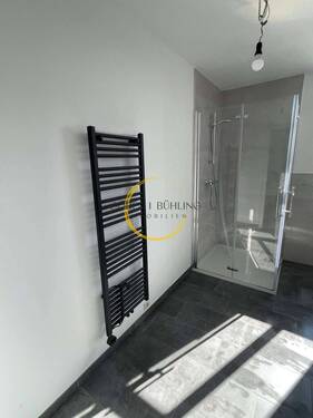 Fertig gestelltes Badezimmer - 