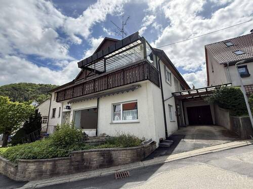 Außenbild - 5 Zimmer Einfamilienhaus zum Kaufen in Burladingen