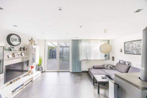 Wohnzimmer - 4 Zimmer Doppelhaushälfte zum Kaufen in Ludwigsburg