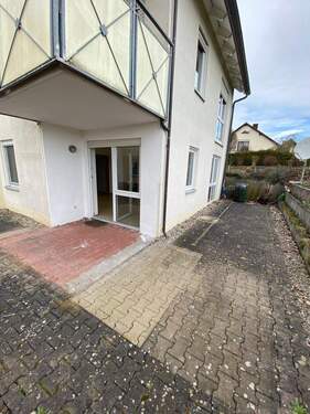 Terrasse - 2-Zimmer Untergeschosswohnung in Crailsheim zu vermieten zum 01.01. frei