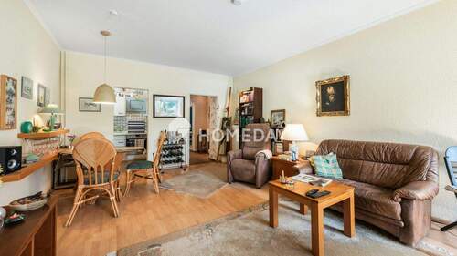 Wohnzimmer 1 - 2 Zimmer Etagenwohnung in Berlin