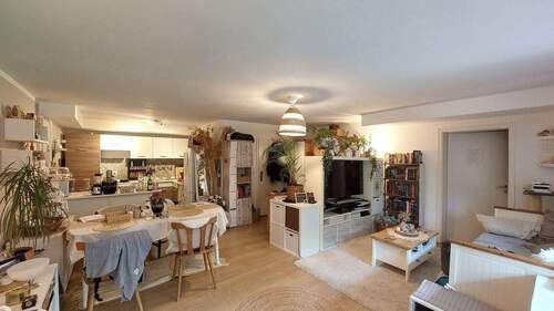 Wohnzimmer - 2 Zimmer Etagenwohnung in Heppenheim