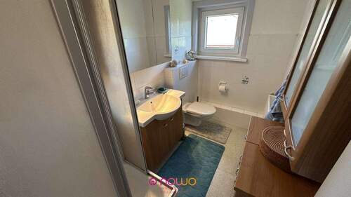 Badezimmer mit Dusche - 