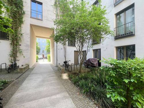 Blick vom Innenhof zur Straße - 
