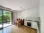 Raum 2 mit Blick zum Koch- und Essbereich - Etagenwohnung mit 62,00 m² in Berlin zum Kaufen