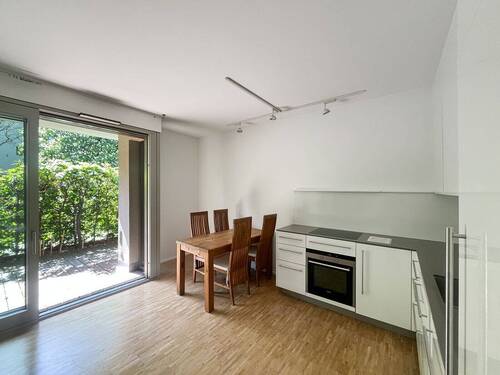 Raum 2 mit Blick zum Koch- und Essbereich - Etagenwohnung mit 62,00 m² in Berlin zum Kaufen