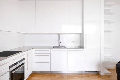 Hochmoderne, maßgefertigte Einbauküche - 