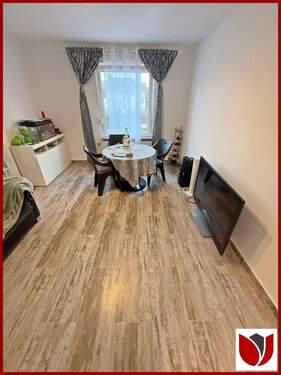 Geräumiger Wohn-Ess-Bereich - Terrassenwohnung in Solingen zum Kaufen