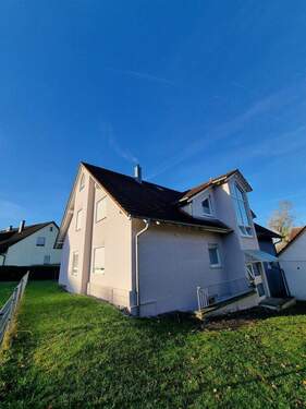 Hausansicht - Etagenwohnung mit 72,60 m² in Crailsheim zum Kaufen