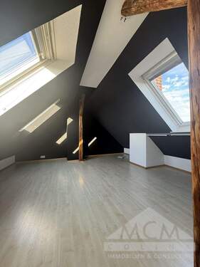 Dachzimmer - Etagenwohnung mit 56,00 m&sup2; in Frankfurt am Main zum Kaufen