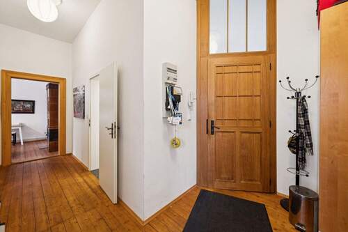 Der Eingangsbereich - 3 Zimmer Etagenwohnung zum Kaufen in Hannover