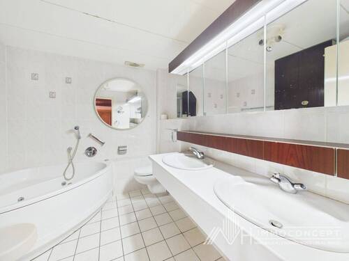 Haupthaus_Badezimmer_DG - 