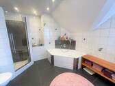 Badezimmer im DG - 