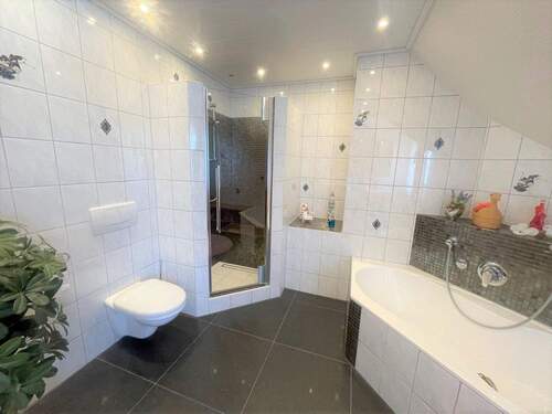 Badezimmer im DG - 