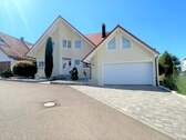 Außenansicht - 7 Zimmer Einfamilienhaus zum Kaufen in Westhausen