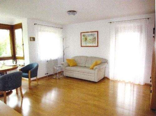 Wohnzimmer - 2 Zimmer Etagenwohnung in Steißlingen