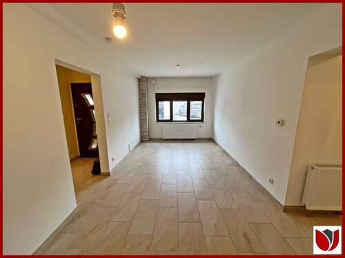 Wohn-Essbereich Wohnung 15, EG - 2 Zimmer Etagenwohnung in Solingen