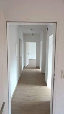 Flur - 2 Zimmer Etagenwohnung zur Miete in Neuwied