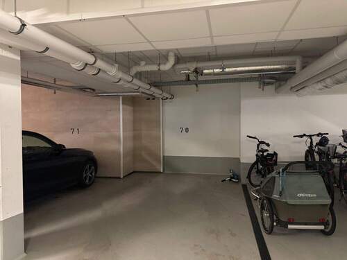 Ihr Tiefgaragenstellplatz- mit Abstellmöglichkeit für Ihr Fahrrad - 