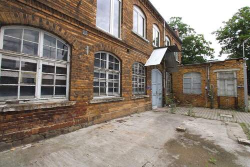 ehemaliges Fabrikgebäude - 