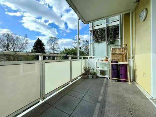 Bild 1 - Attraktive, freie 2-Zimmer-Wohnung mit Balkon in Köln-Höhenberg