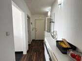 Diele mit Garderobe - 2 Zimmer Etagenwohnung zum Kaufen in Lüdenscheid