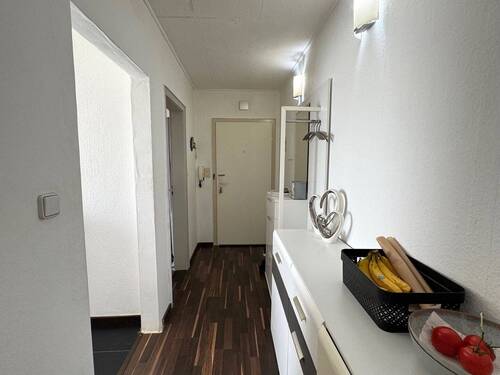 Diele mit Garderobe - 2 Zimmer Etagenwohnung zum Kaufen in Lüdenscheid