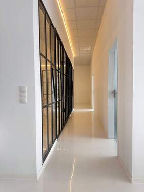 Flur.jpg - 6 Zimmer Büro zur Miete in Unna
