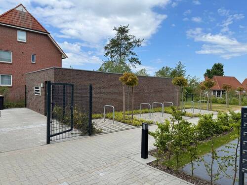 Nebengebäude für Fahrräder - 