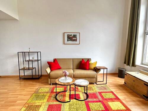 Wohn-Schlafzimmer - Sanierte Single-Wohnung *MÖBLIERT*