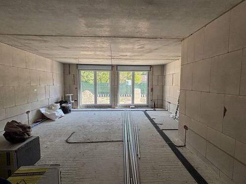 großes, helles Wohnzimmer - 