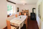 Essbereich mit Kaminofen - 