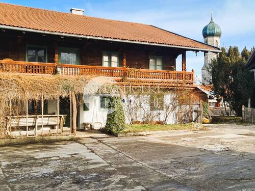 477.Haus.Außen (2) - 1 Zimmer Mehrfamilienhaus, Wohnhaus zum Kaufen in Dietramszell-Lochen