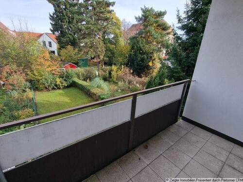 8b OG Loggia Kinderzimmer - 