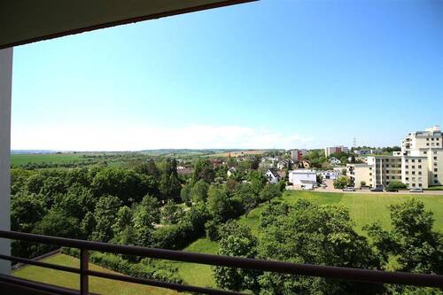 Ausblick - Frisch saniert & wie neu - moderne 4,5-Zimmer-Wohnung