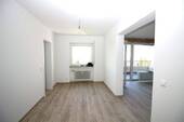 Küchenvorplatz - Etagenwohnung mit 93,00 m&sup2; in Ditzingen zum Kaufen