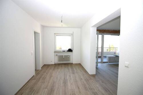 Küchenvorplatz - Etagenwohnung mit 93,00 m&sup2; in Ditzingen zum Kaufen