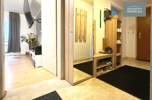 Herzlich willkommen! - Großzügige, frei werdende 3,5-Zimmer-Wohnung mit 2 Balkonen in Stuttgart - Erbbaupacht bis 2070