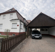 Gemeinsam wohnen, getrennt leben: Doppelhaus mit zwei Einheiten und viel Platz - Feucht