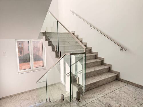 Treppenhaus - Etagenwohnung mit 136,00 m&sup2; in Leipzig zur Miete