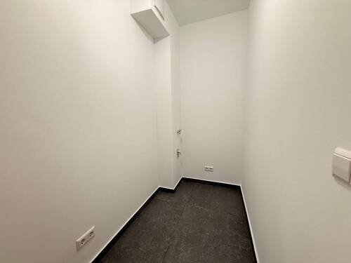 Hauswirtschaftsraum mit WM - 