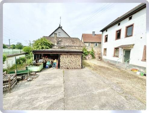 Hof/Carport - 