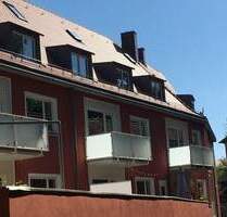 Helle, teilrenovierte Vierzimmerwohnung in der Altstadt - Tageslichtbad - BalkonTerrasse - Nürnberg Lorenz Helle, teilrenovierte Vierzimmerwohnung in der Altstadt - Tageslichtbad - BalkonTerrasse - Nürnberg Lorenz
