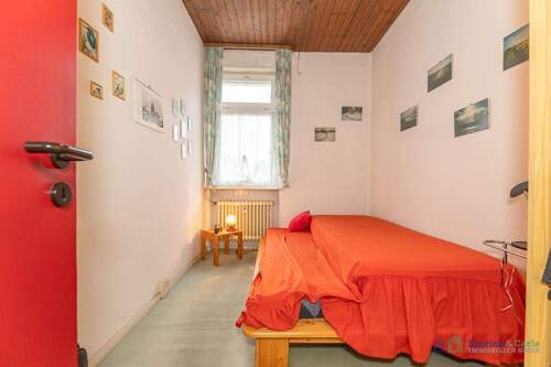 EG: Schlafzimmer - 