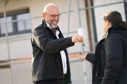 Schlüsselübergabe - 4 Zimmer Einfamilienhaus in Nauen