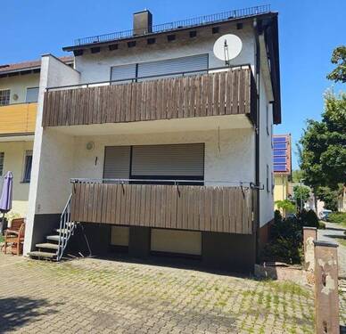 Balkone und Stellplatz - 