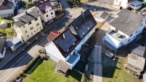 Bild 2 - 6 Zimmer Mehrfamilienhaus, Wohnhaus zum Kaufen in Neunkirchen