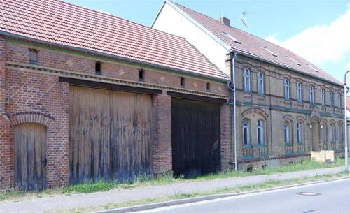 Vorderansicht von links - 1 Zimmer Bauernhaus, Landhaus in Werbig