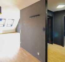 Großzügige Dachgeschosswohnung mit Dachterrasse und Weitblick in Beilstein